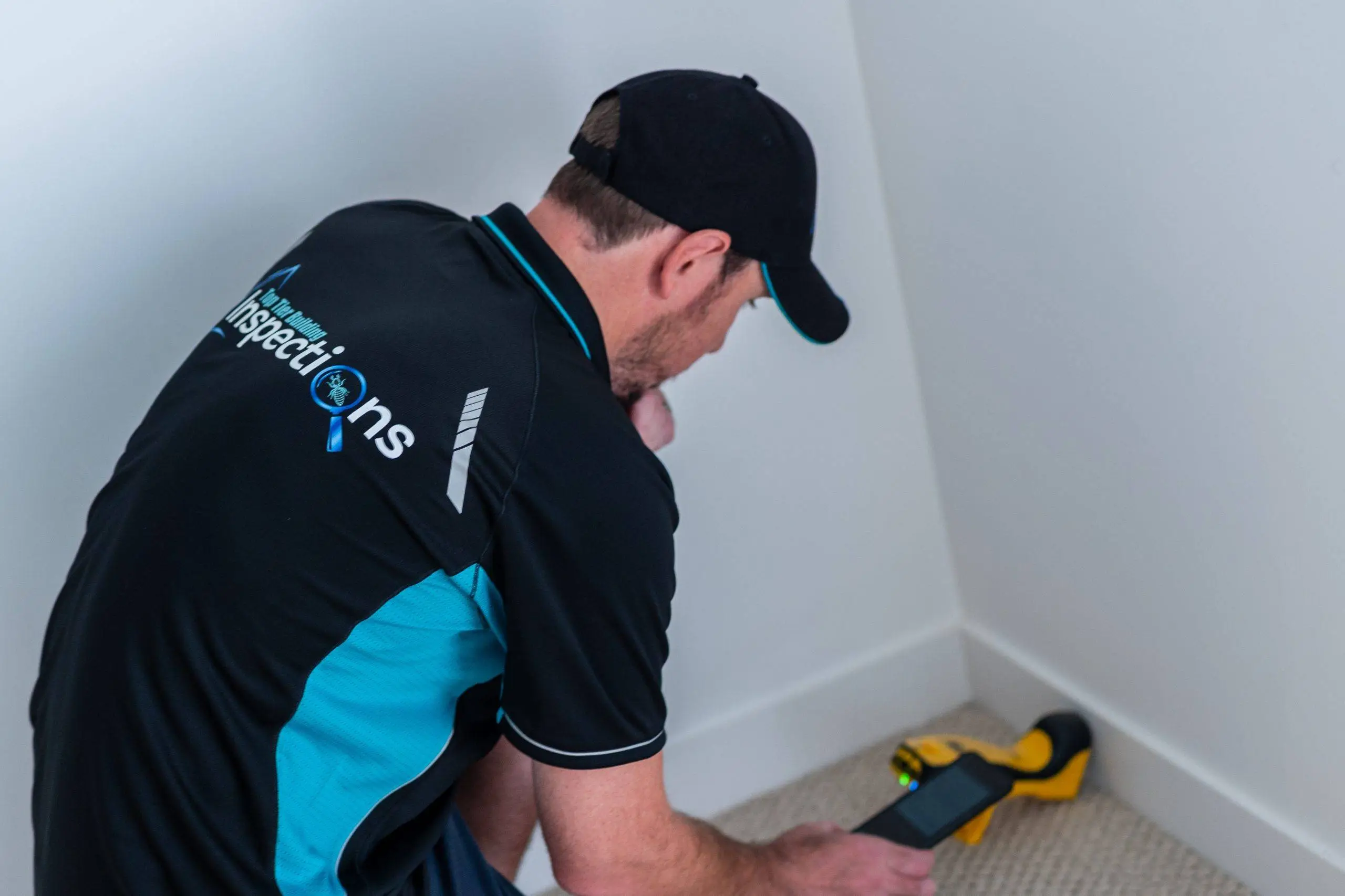 Using thermal imaging on baseboards for detailed Building Inspections